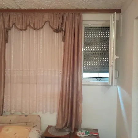 Lile Apartamento Pisak