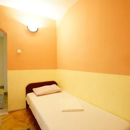 Apartament Lile
