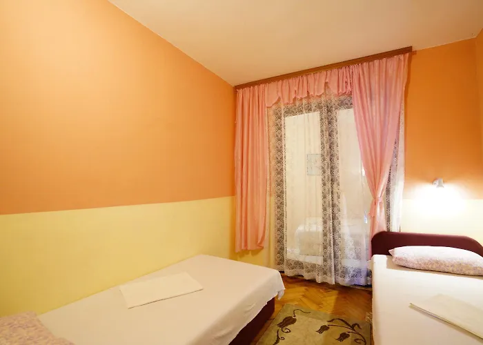 Lile Apartamento *